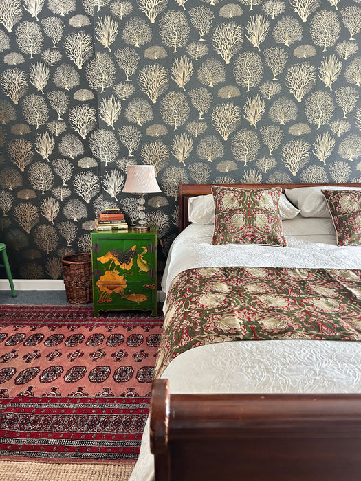 William Morris Pimpernel and Thyme Red - Bed Runner-0